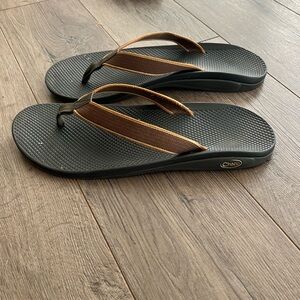 Chaco flip flops